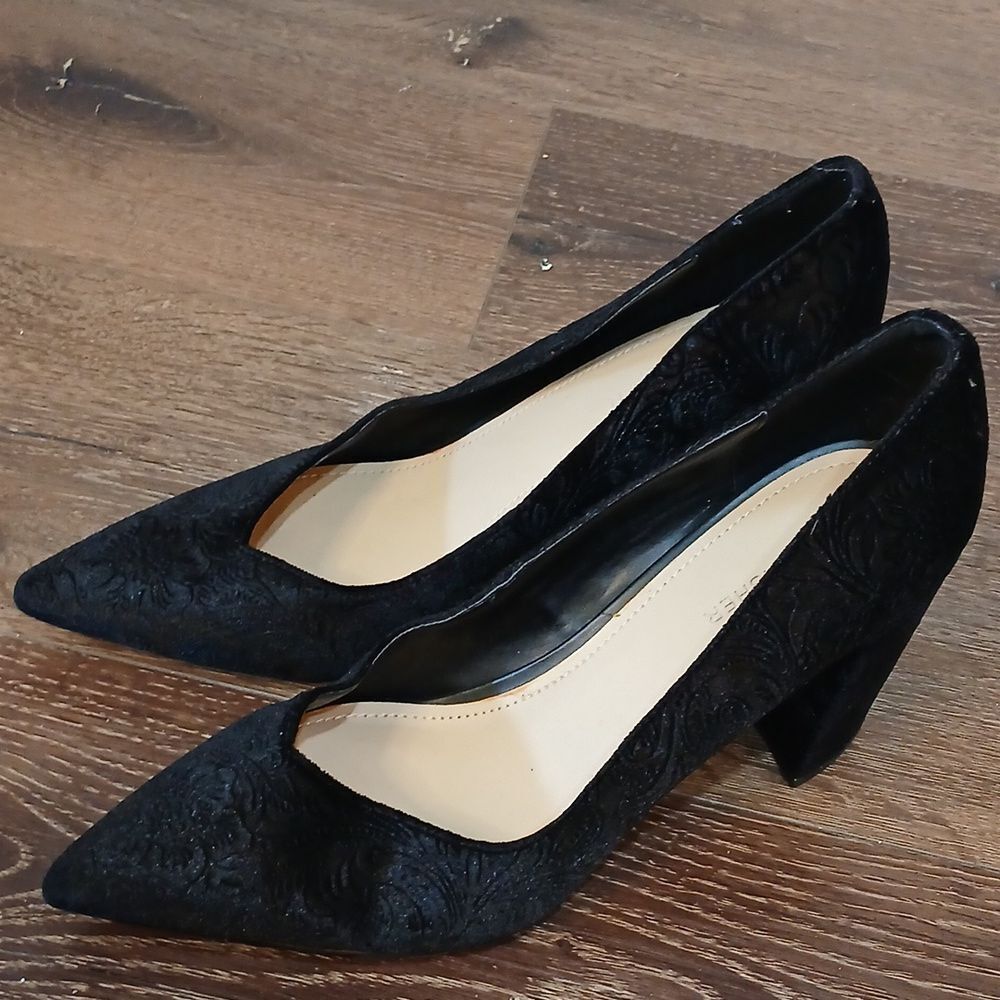 Marc Fisher Black Pointed Block Heels Velvet Size… - image 2